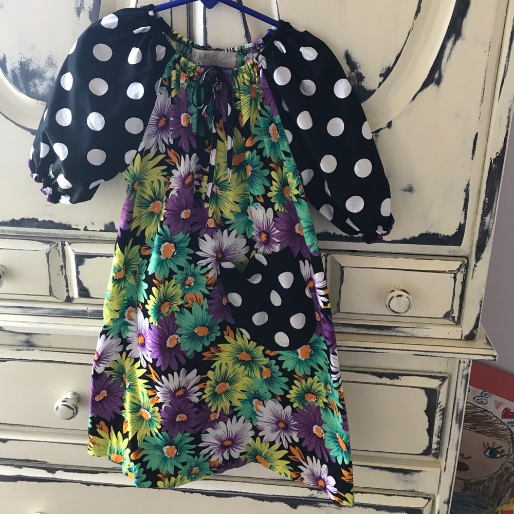 Vintage looking dress size 5
