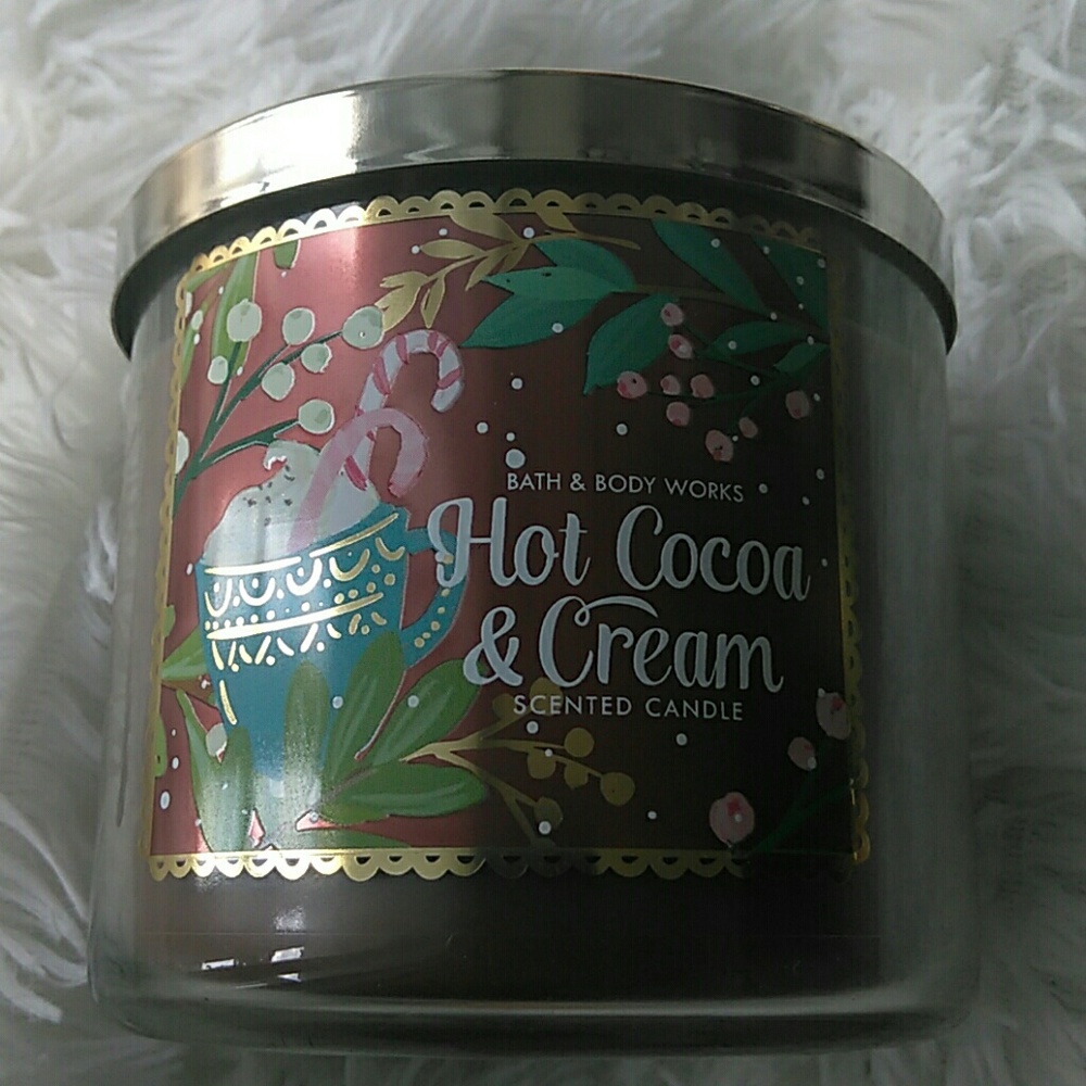 Bath and Body Works 3 wick Hot Cocoa and Cream
