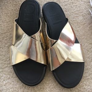 Fitflop gold sandals size 8