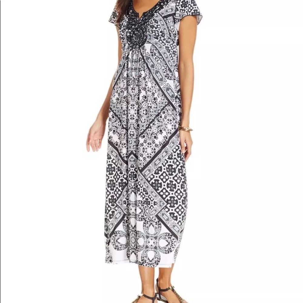 Style & Co B/W studded-Lace dress size PL
