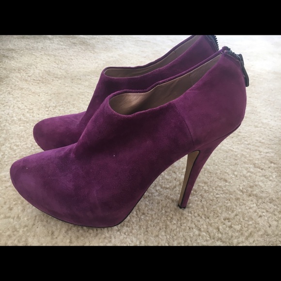 Vince Camuto booties size 8.5 - Picture 3 of 6