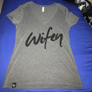 NWOT Gray Wifey Slyfox Threads tee