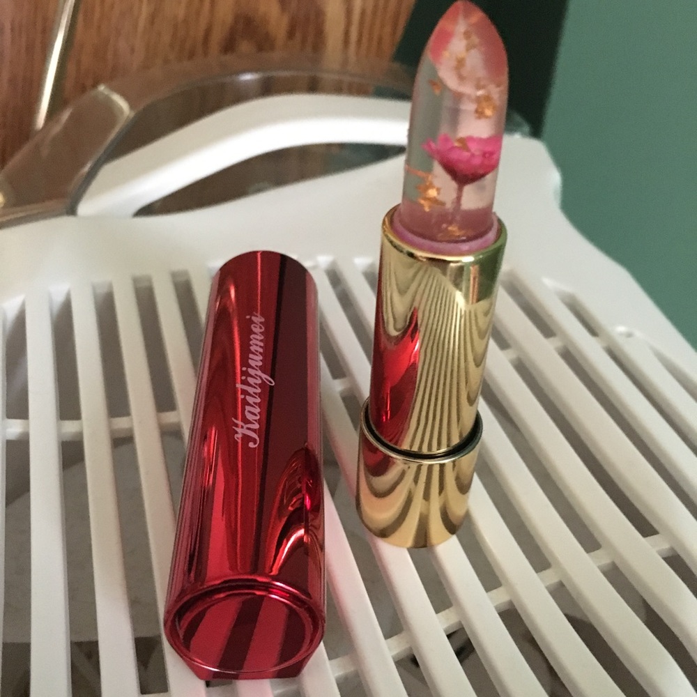 Magic lipsticks