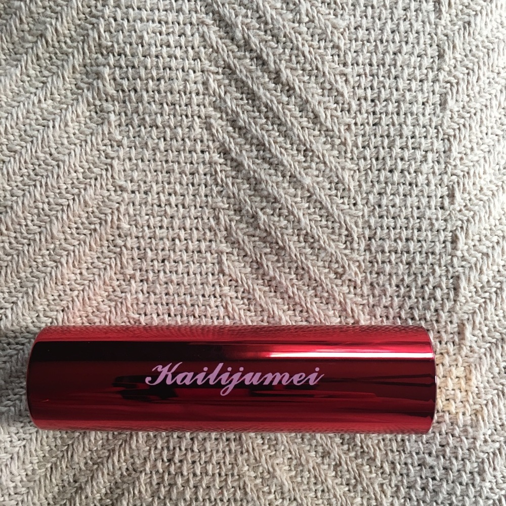 Magic lipsticks - Picture 2 of 2