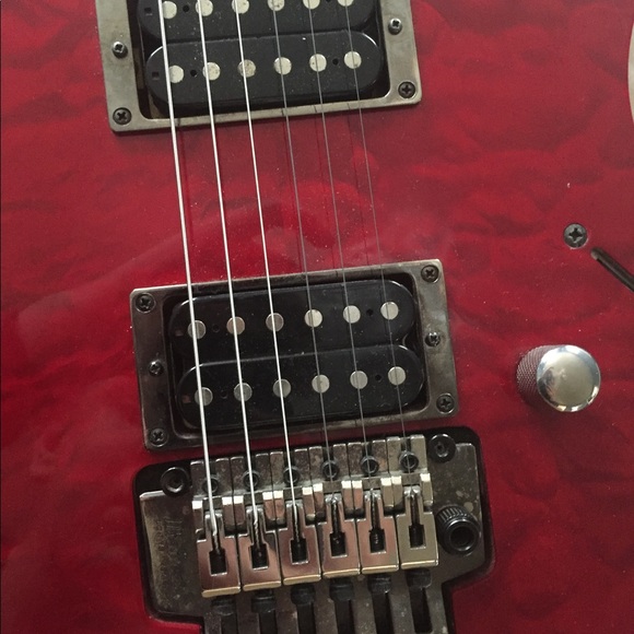 Ibanez RG 320 DXQM Trans Red Quilt Maple - Picture 5 of 7