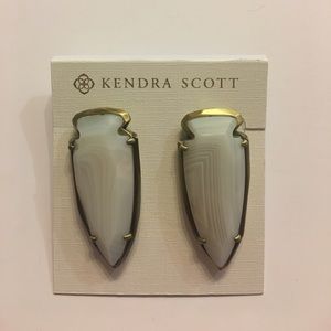 Kathryn Earrings In White Banded Agate