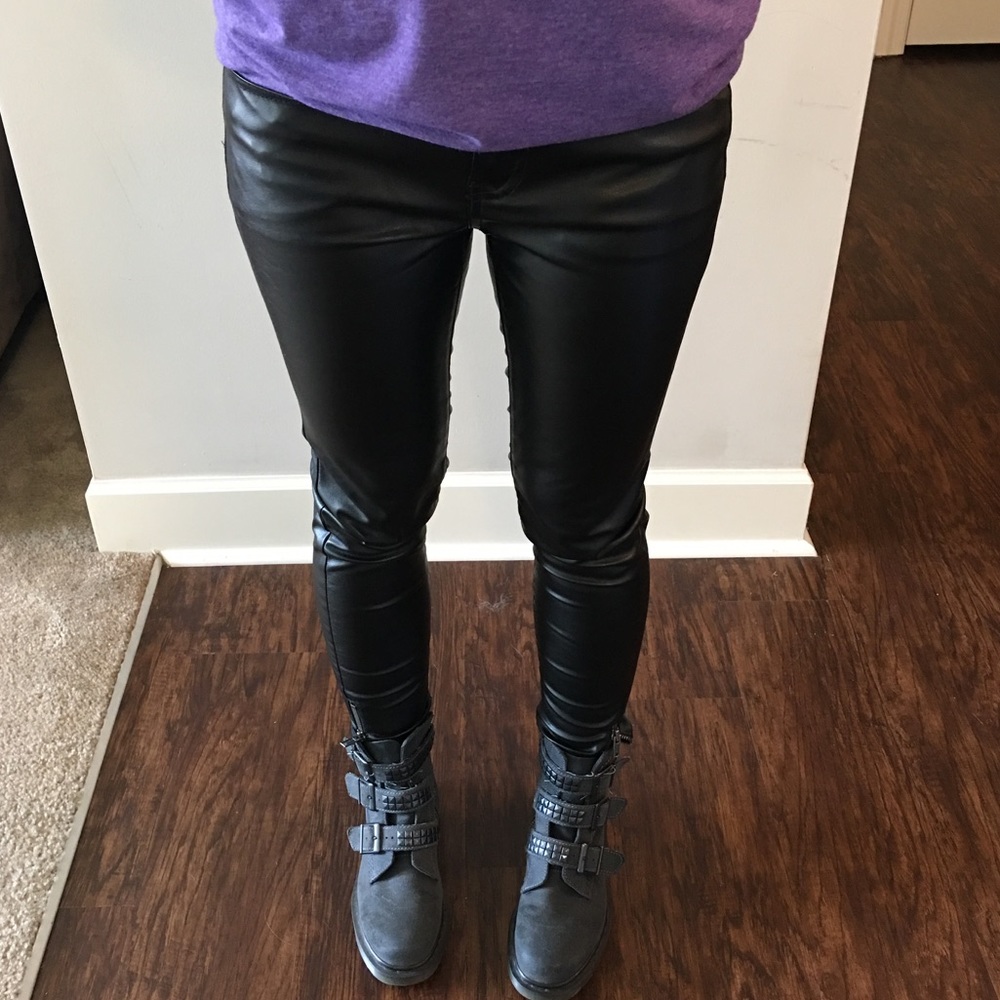 American Eagle "leather" jeggings - size 00