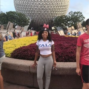 Meet your Posher, Lena