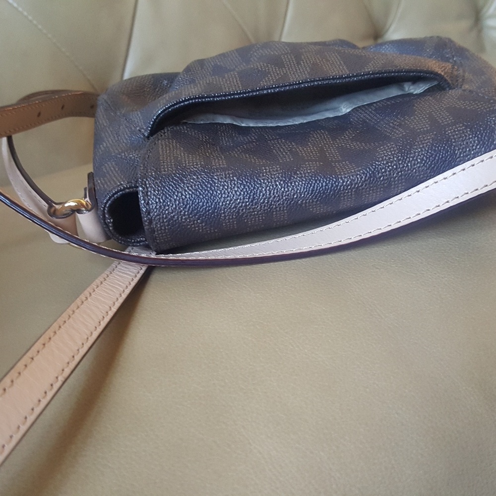 MICHAEL KORS - Picture 3 of 4