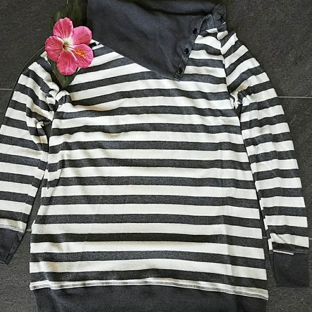 Long sleeve sweater