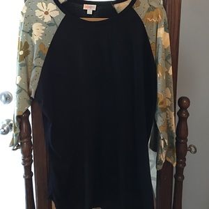 Black Base floral sleeve Randy
