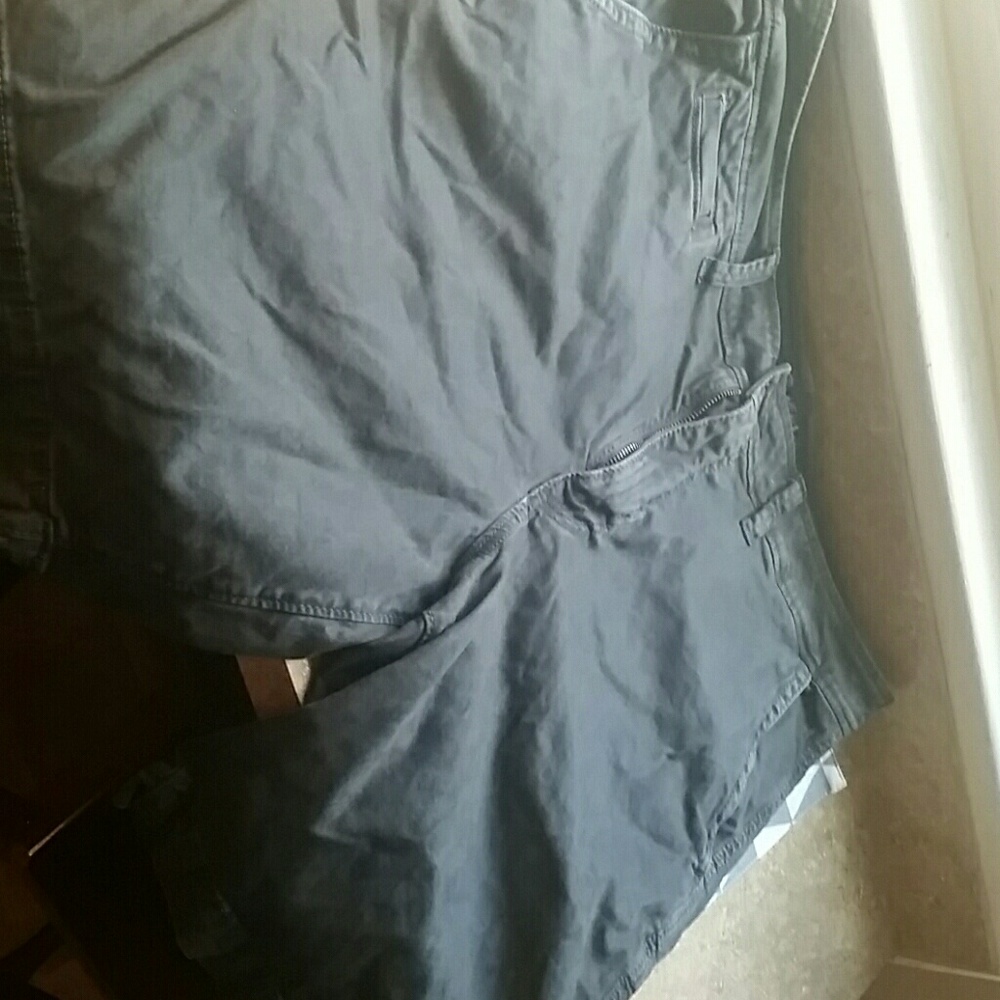 American Eagle active flex shorts. Size36