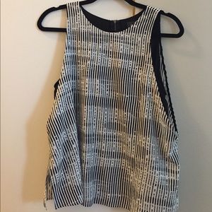 Black and white astr top