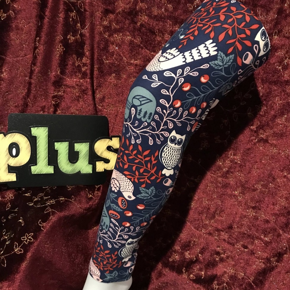 Plus size owl leggings