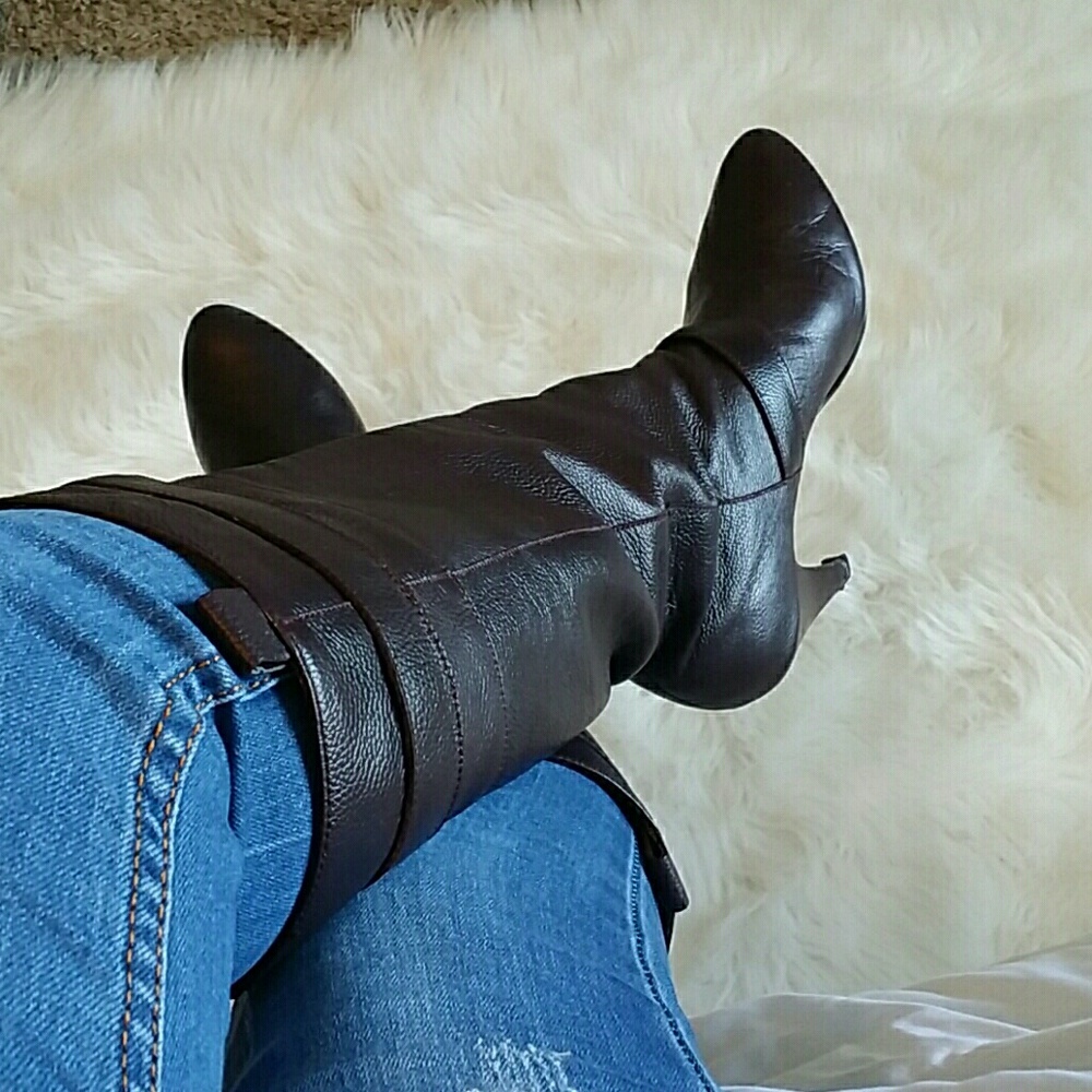 Colin Stuart Knee Boot