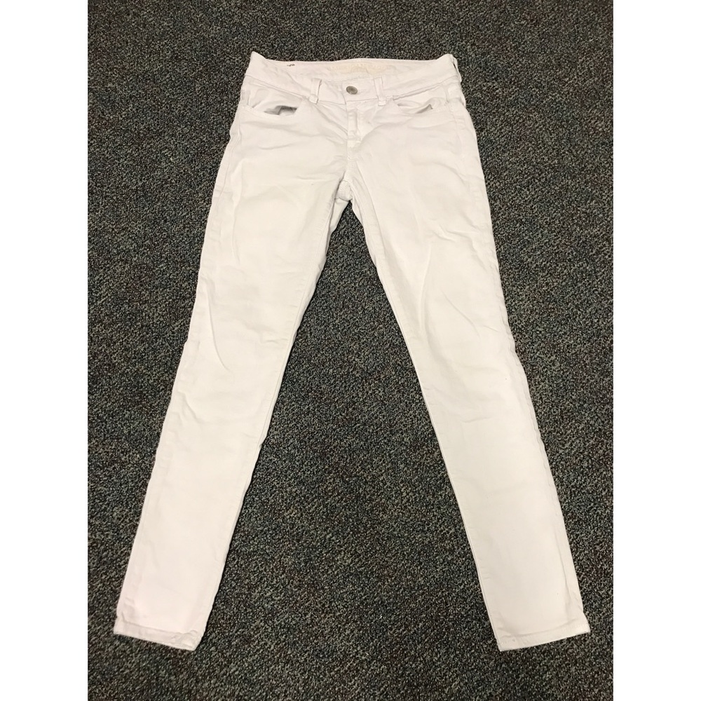White American Eagle Skinny Jeans
