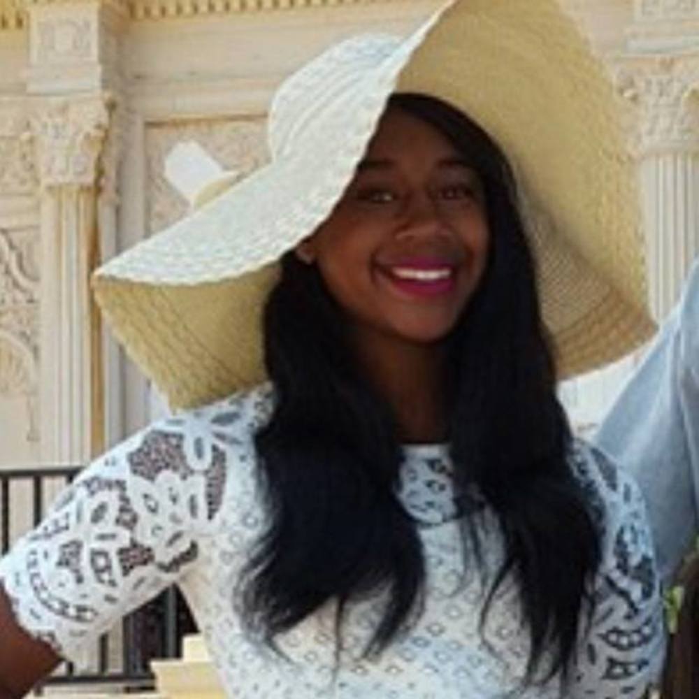 Meet your Posher, Ariel