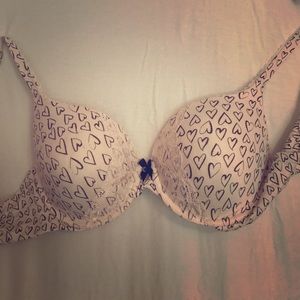 Cute VS bra. Never worn