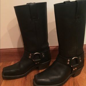 FRYE Harness 12 R boot in Black