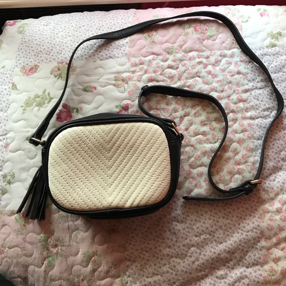 Handbags - Cross body bag