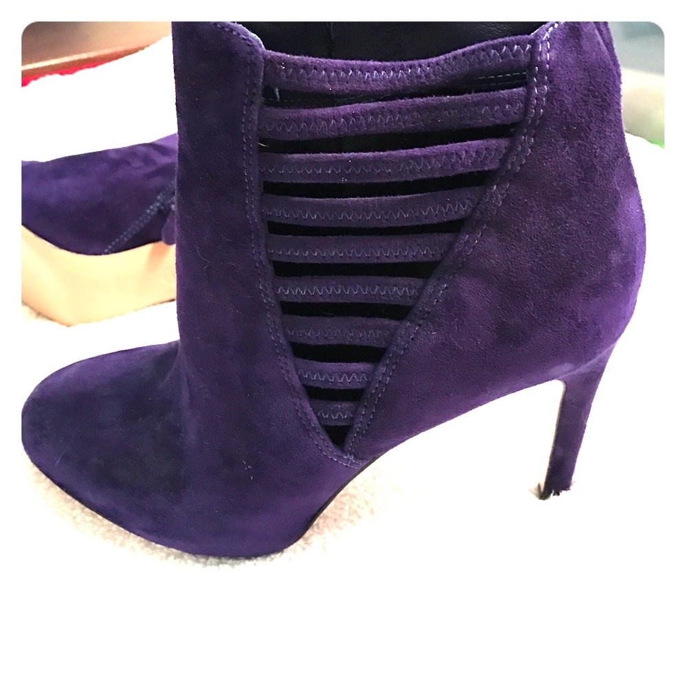 Via Spiga purple suede bootie 7.5 NWOT