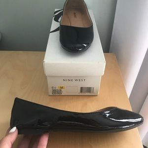 New w/o tags Nine West black patent leather flats