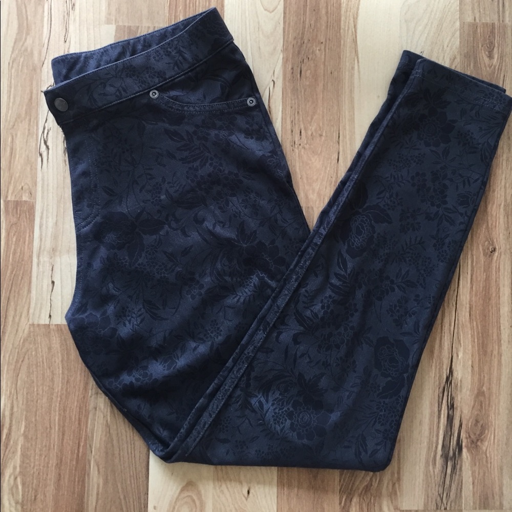 HUE Floral black/grey leggings