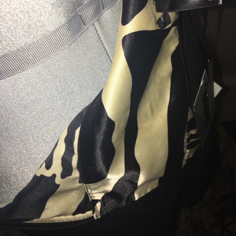 🎆👛NWT water fall printed dress - Picture 5 of 5