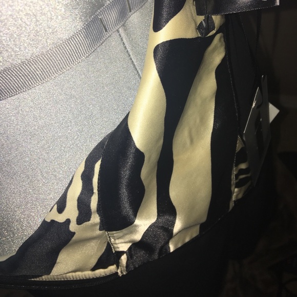 🎆👛NWT water fall printed dress - Picture 5 of 5