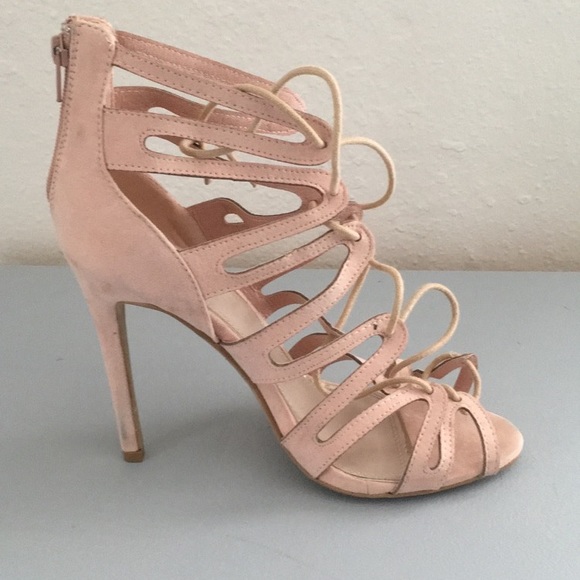 Nude Heels - Picture 1 of 1