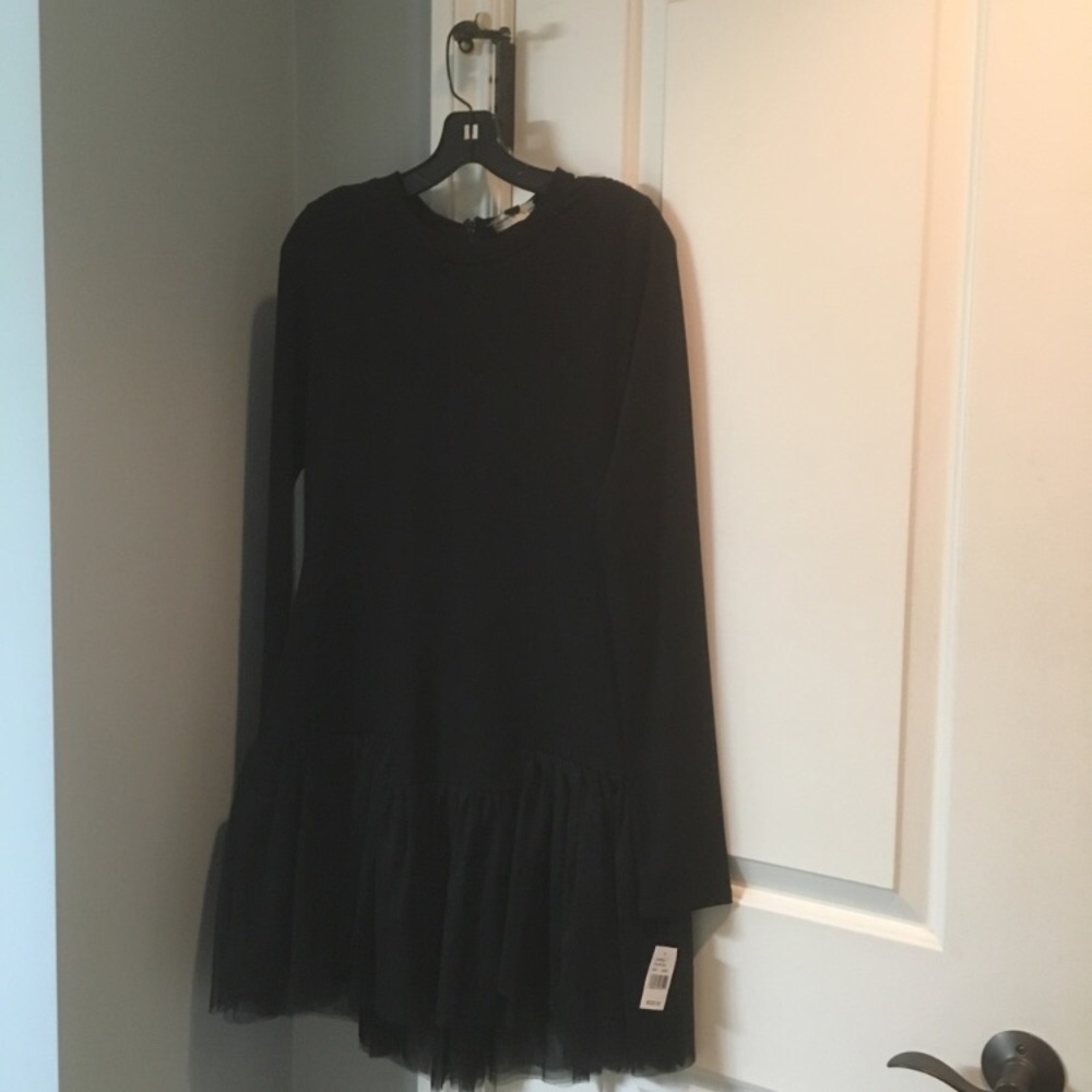 Elizabeth and James cocktail dresss