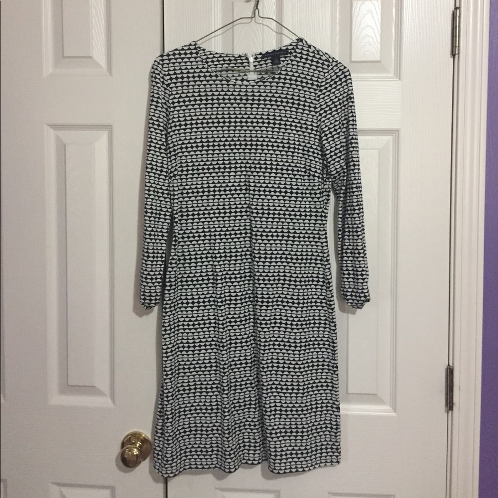 Black and White Fitting dress!