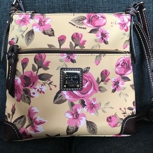 🌼MAKE AN OFFER🌼Dooney & Bourke-Letter Carrier