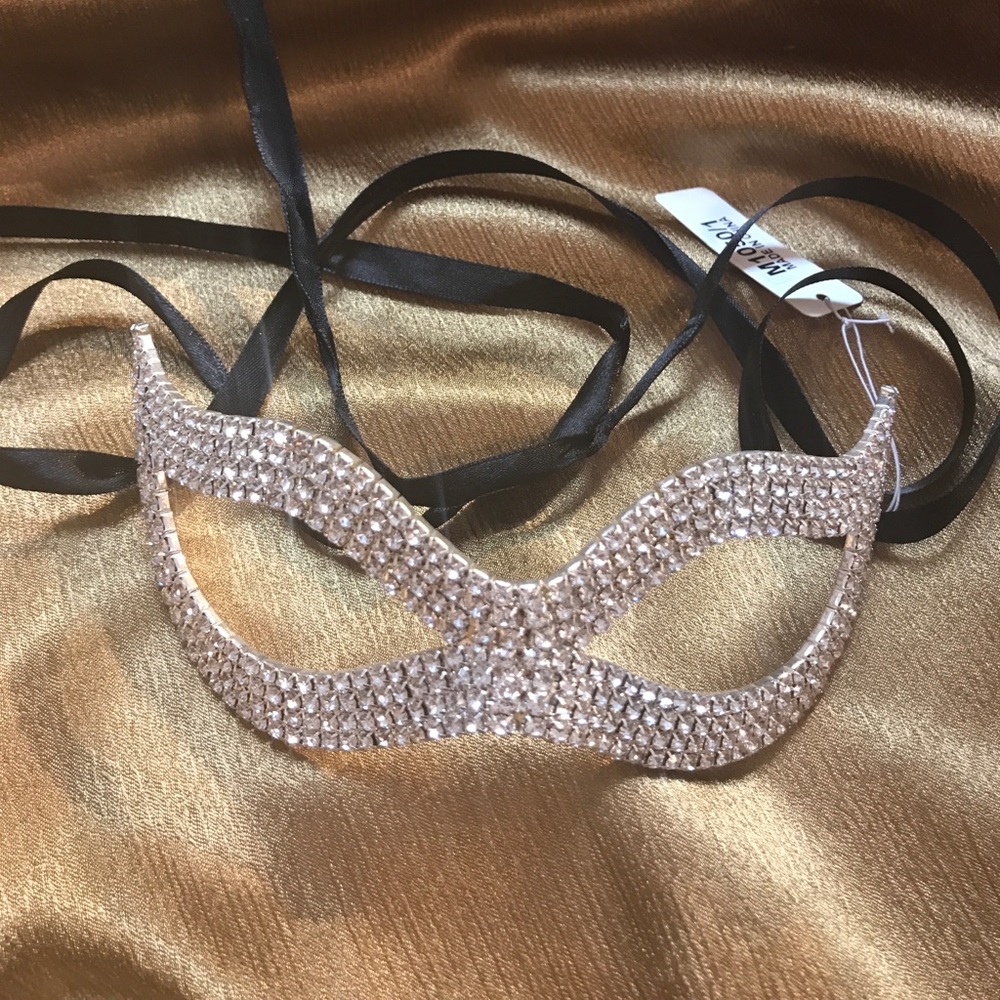 Face Mask! - Picture 2 of 4