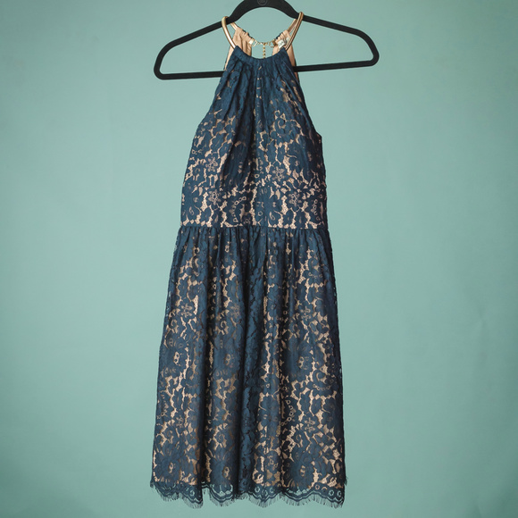 Eliza J Dresses & Skirts - Eliza J Size 2 Shirred Necklace Lace Dress