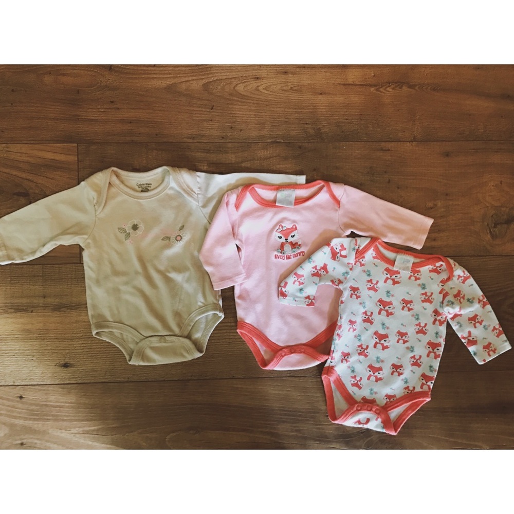 Long sleeved Onesies 🎀🖤