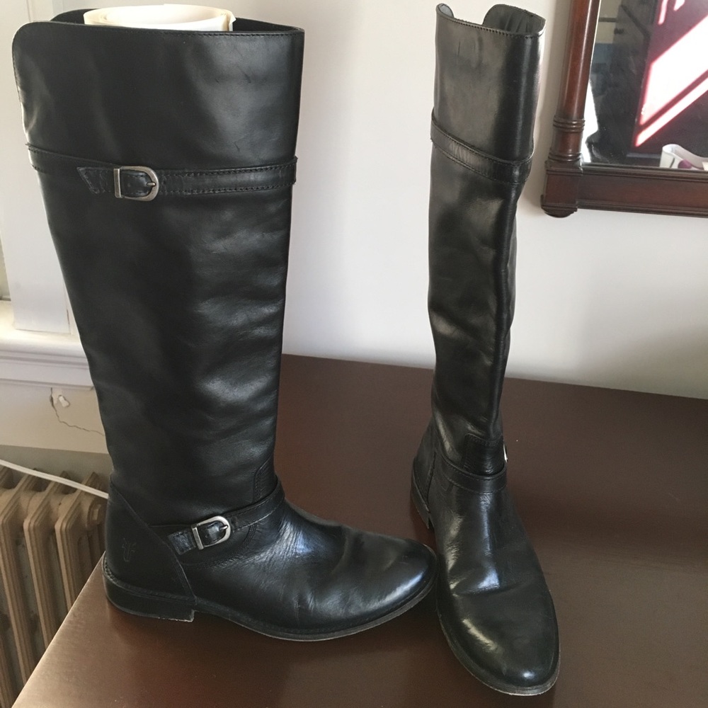 Knee high Frye Shirley riding boots, black