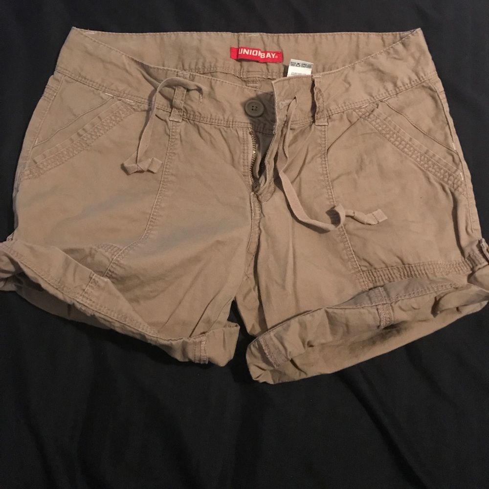 Cuffed union bay shorts khaki 🖤❤️