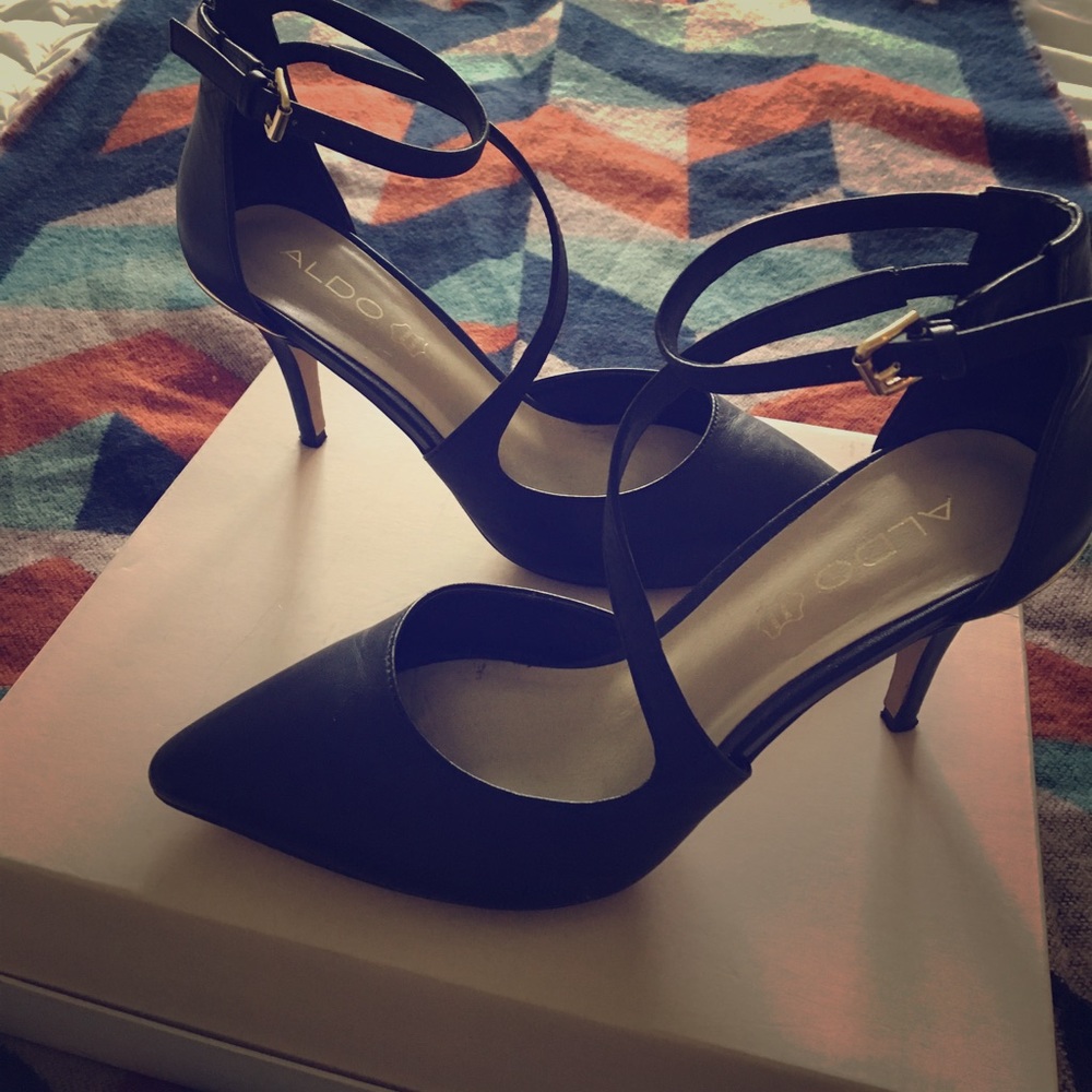 Aldo perfect black pumps size 8.5