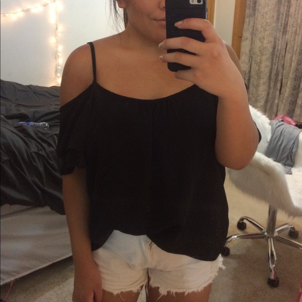 Cold shoulder top