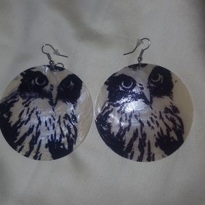Owel shell earrings