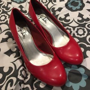 ⚡️ $5 FLASH $5 ⚡️Ruby Red Pumps 👠