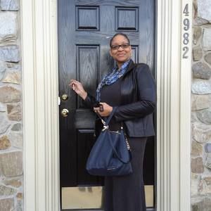 Meet your Posher, Ella