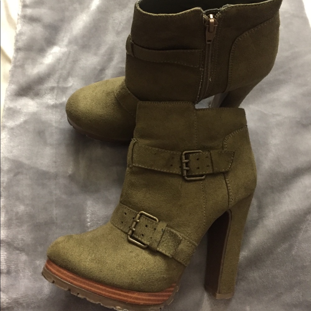 Mossimo Boots