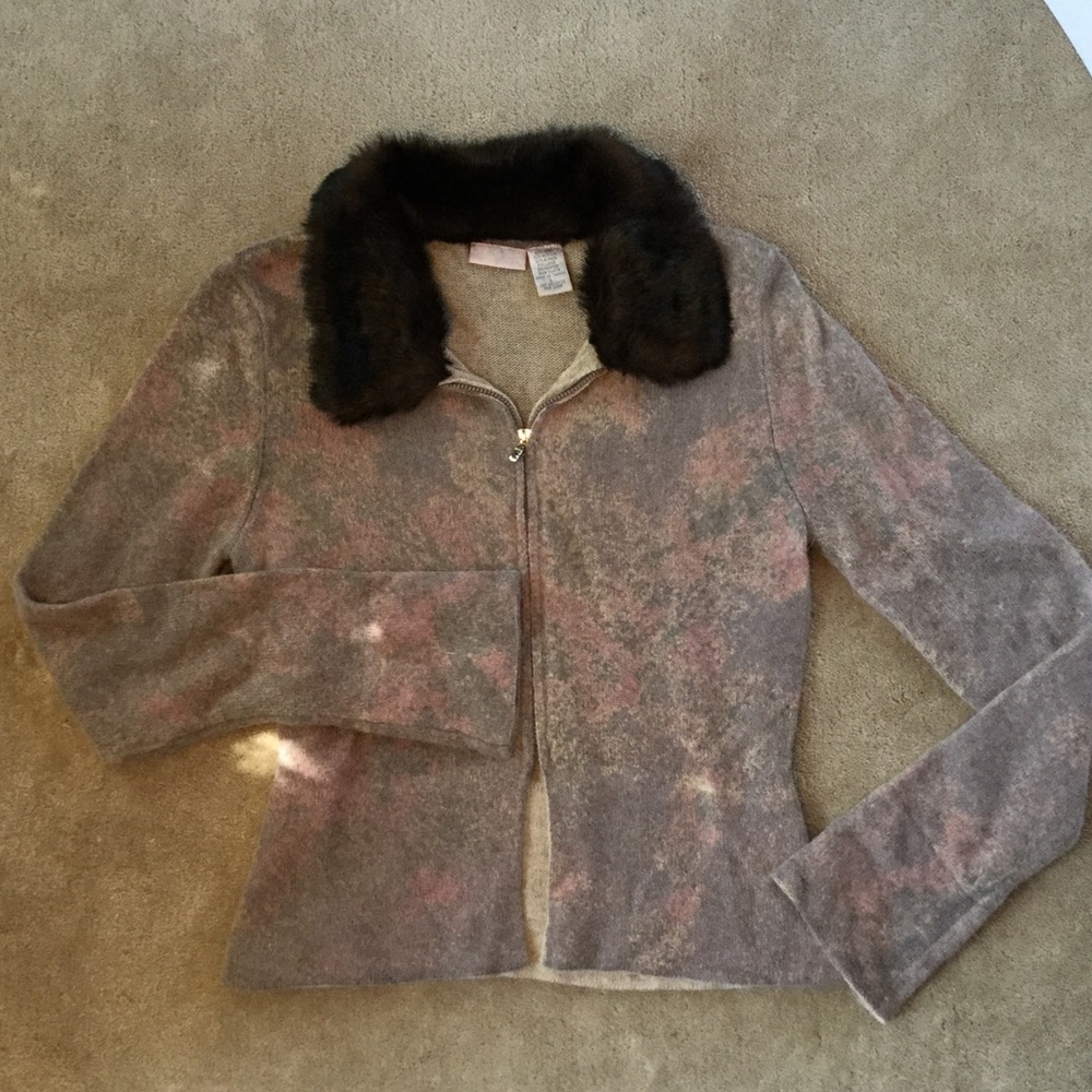 Wonderful quirky warm sweat top jacket.