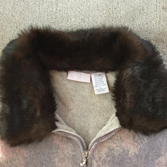 Wonderful quirky warm sweat top jacket. - Picture 2 of 5