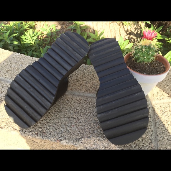 SOLD 🎯 - Picture 3 of 3