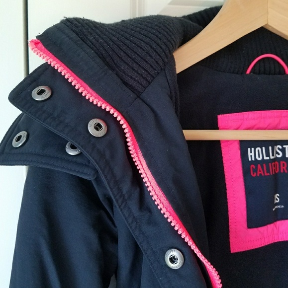 HOLLISTER Puffer - Picture 5 of 5