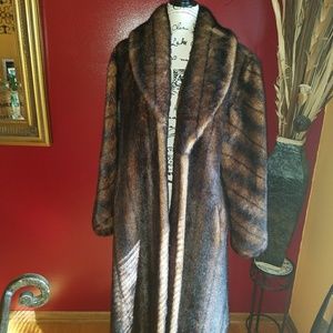 GORGEOUS FAUX FULL LENGTH MINK