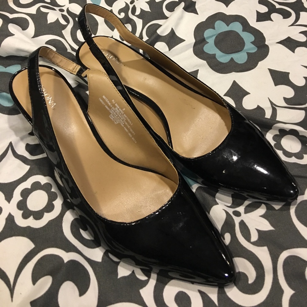 ⚡️ $5 FLASH $5 ⚡️Black, Pointed Toe Kitten Heal 👠